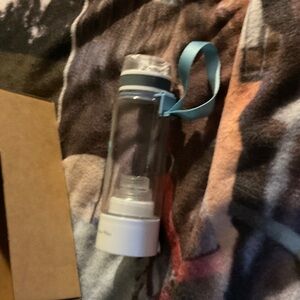 Portable Water Bottle with Strap - White and Blue